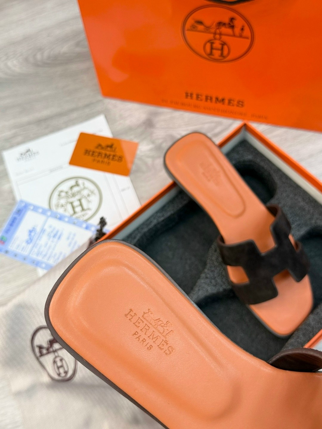 шлепанцы hermes,шлепки hermes женские,шлепки эрмес оран,шлепки эрмес,шлепки hermes