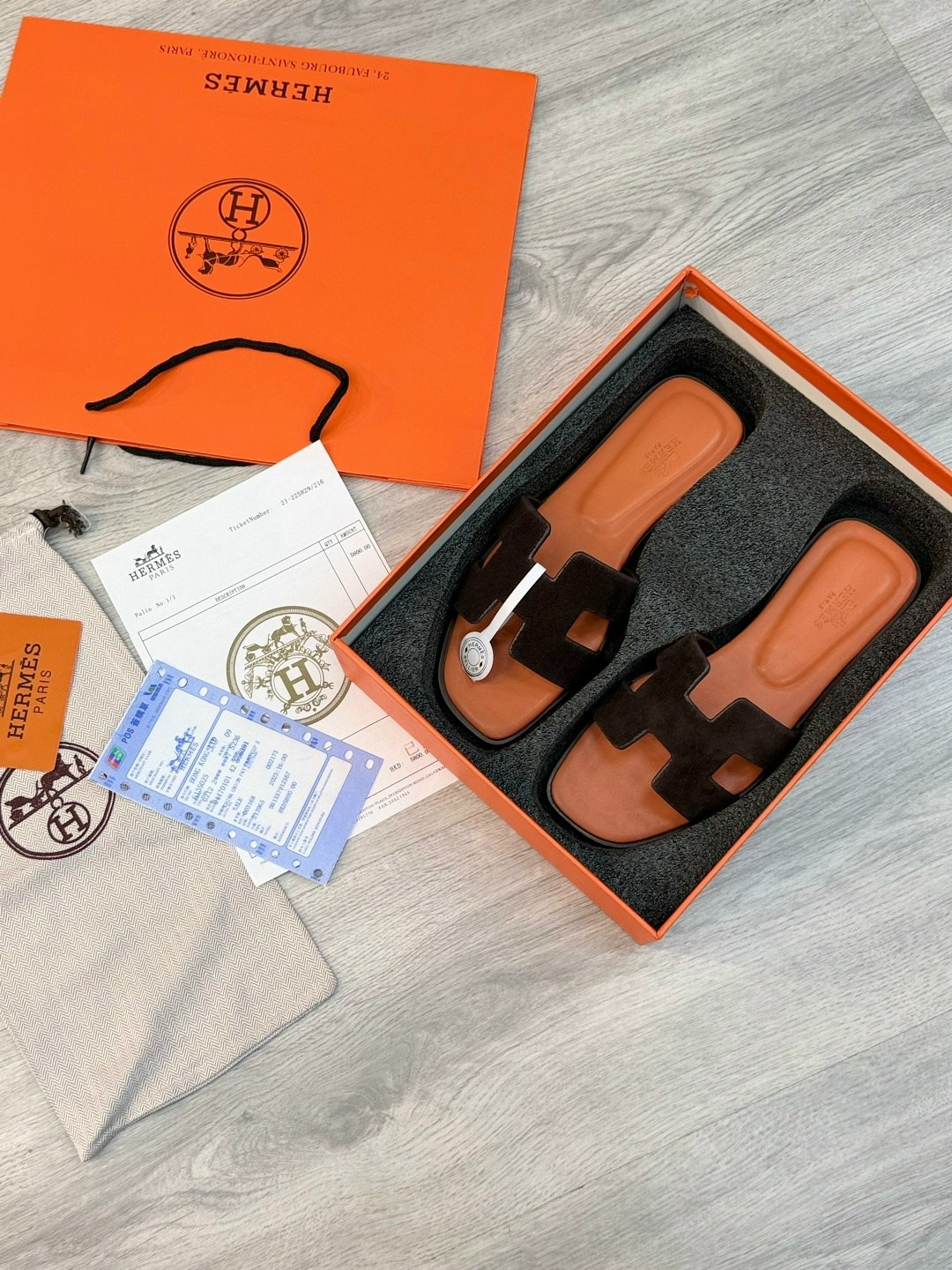 шлепанцы hermes,шлепки hermes женские,шлепки эрмес оран,шлепки эрмес,шлепки hermes