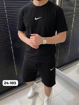 Костюм