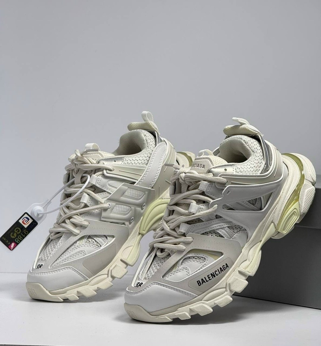 кроссовки balenciaga,кроссовки balenciaga track,кроссовки баленсиага женские оригинал,balenciaga balenciaga,женские кроссовки balenciaga