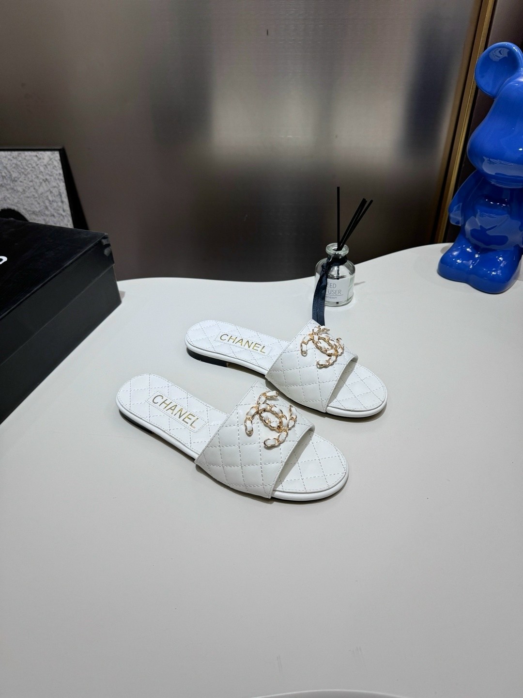 шлепанцы chanel,тапочки женские chanel,тапочки chanel,шлепки шанель,шлёпки женские шанель