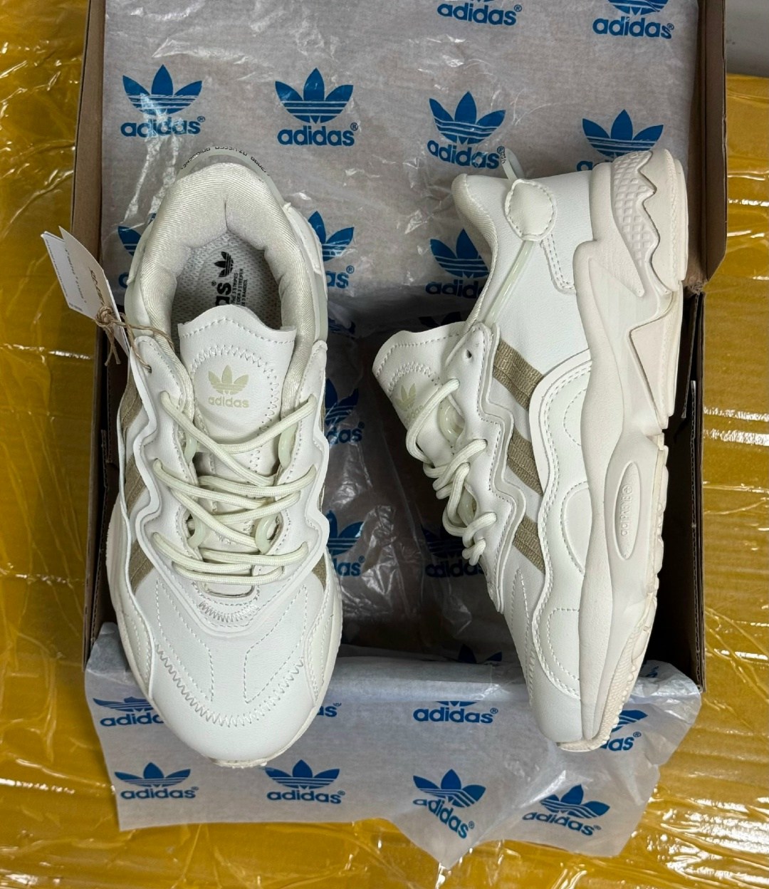 кроссовки adidas ozweego,женские кроссовки adidas ozweego,кроссовки ozweego originals adidas,adidas originals ozweego,женские кроссовки adidas originals ozweego