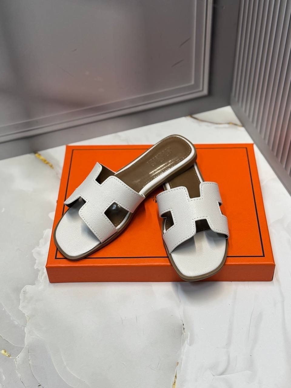 hermes шлепанцы,шлепки hermes женские,шлепанцы гермес коричневые,шлепки hermes,шлепки гермес женские