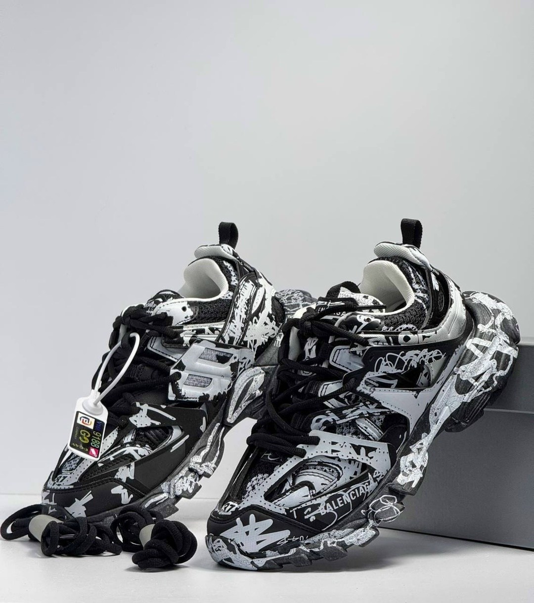 кроссовки женские balenciaga,кроссовки balenciaga,кроссовки balenciaga track,кроссовки balenciaga track sneaker graffiti black white,кроссовки track graffiti balenciaga черный