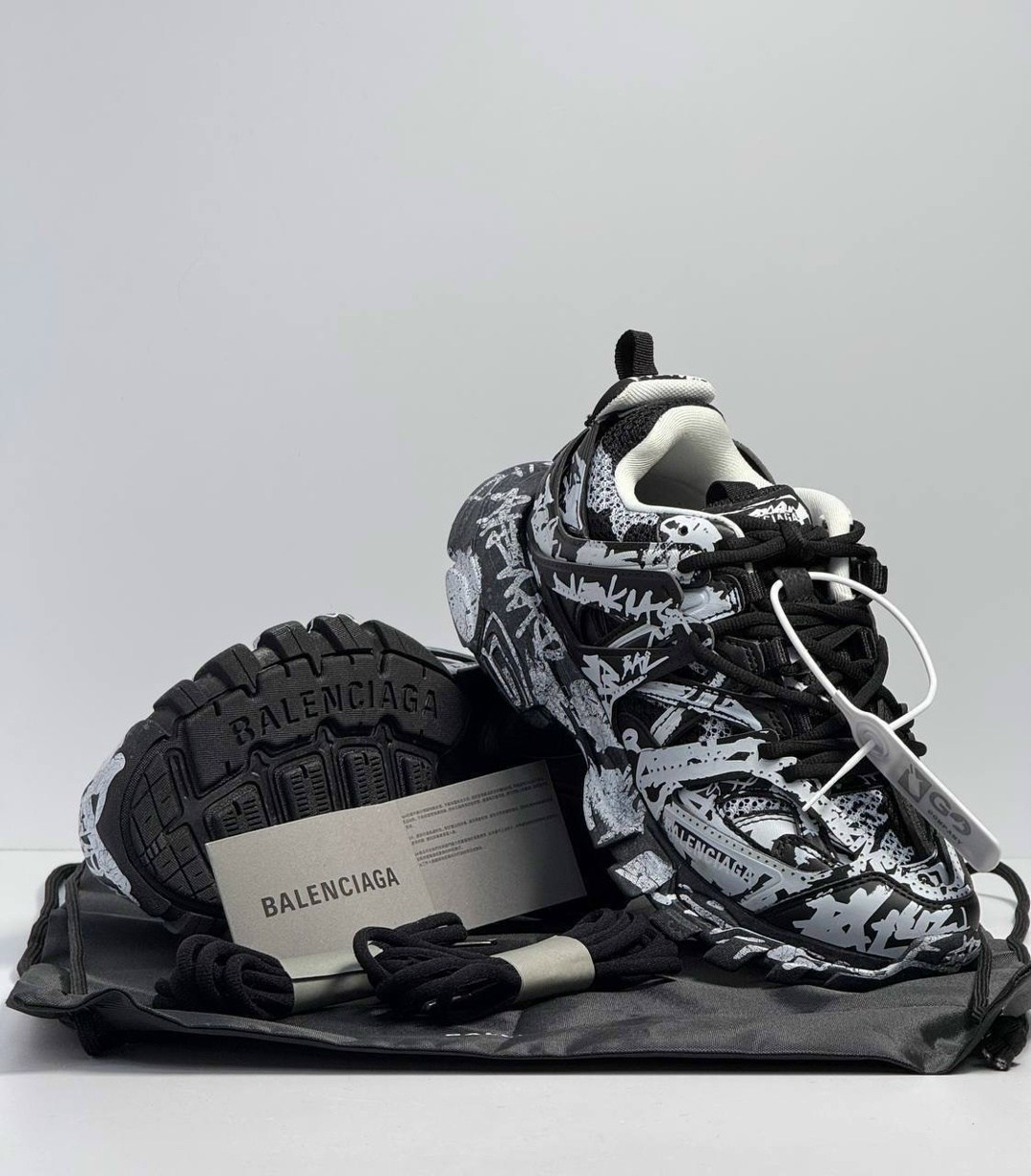кроссовки женские balenciaga,кроссовки balenciaga,кроссовки balenciaga track,кроссовки balenciaga track sneaker graffiti black white,кроссовки track graffiti balenciaga черный