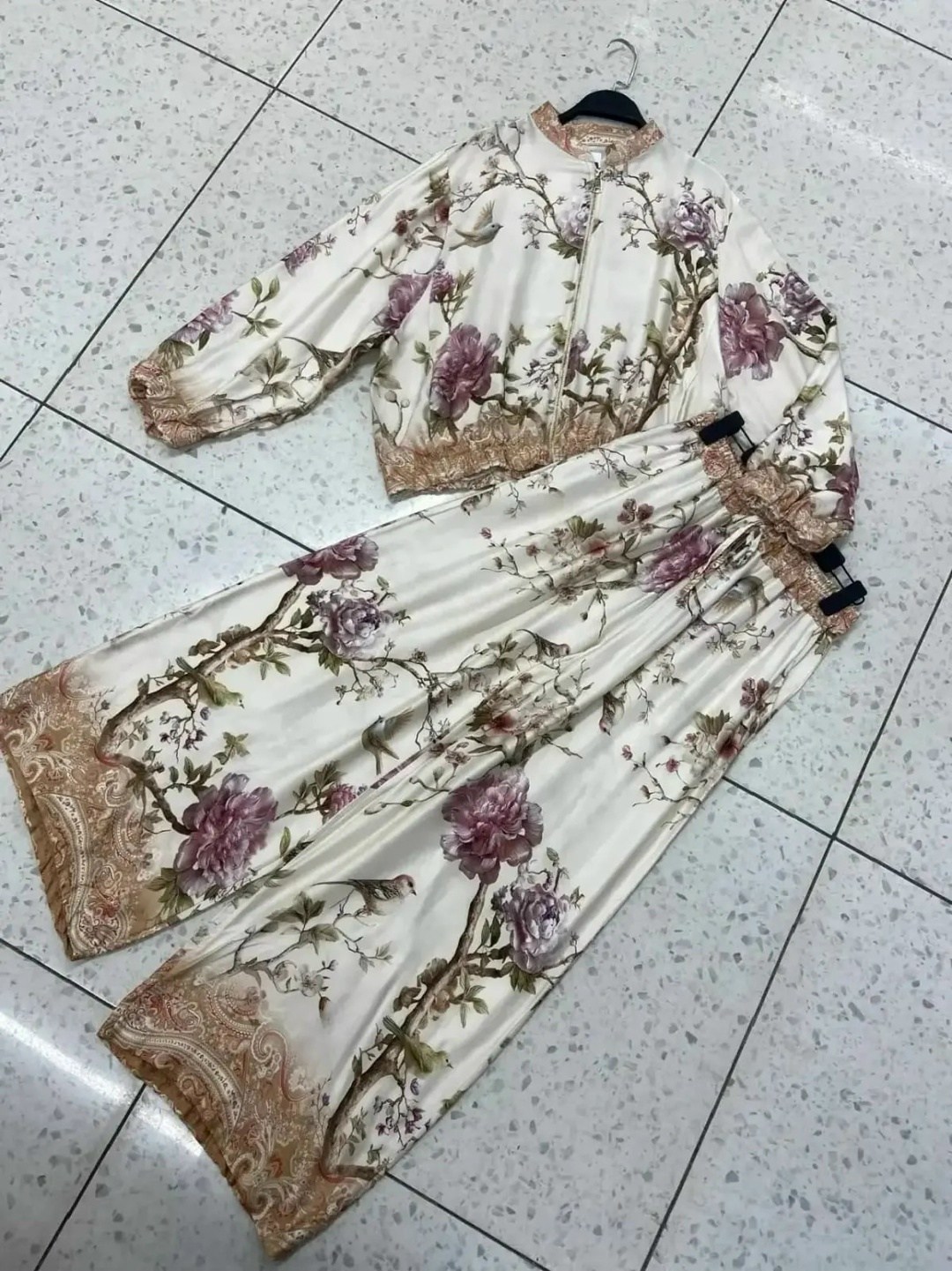 пижамные костюмы,костюм в пижамном стиле,модные наряды,шелковый костюм