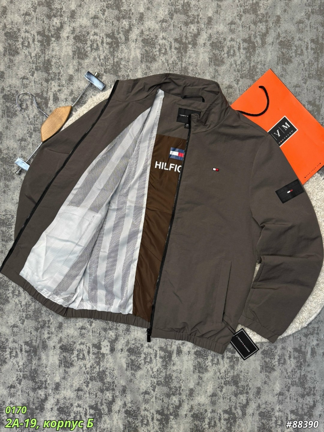 tommy hilfiger куртка мужская,бомбер куртка,куртка ветровка tommy hilfiger,мужская куртка бомбер,демисезонная мужская куртка