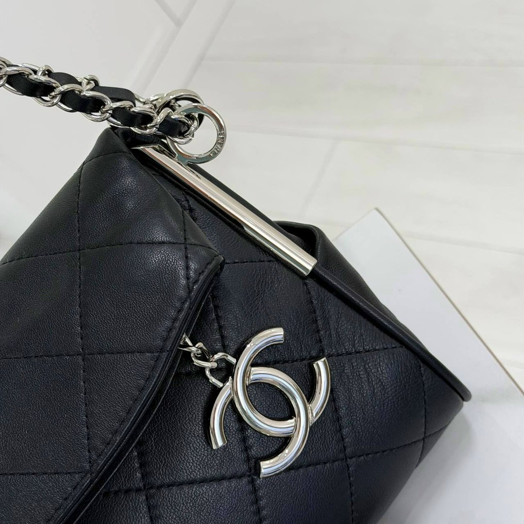 сумка шанель,сумка chanel,синяя сумка chanel 2.55 шанель клатч на ремне кожа,женская сумка chanel,сумка коко шанель