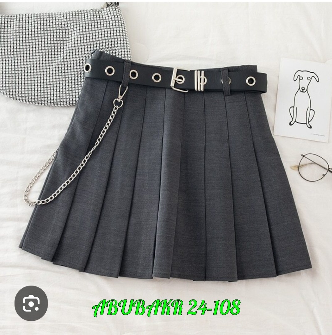 плиссированная мини юбка с aliexpress черная,юбка с цепью,черная плиссированная корейская юбка,черная плиссированная юбка с поясом-цепочкой в стиле панк-рок,черная плиссированная юбка с поясом-цепочко