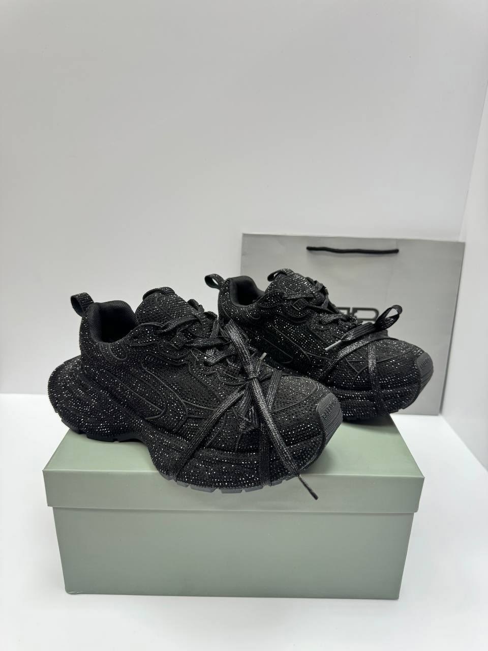кроссовки balenciaga женские,женские кроссовки демисезонные со стразами,кроссовки balenciaga черные женские блестящие,кроссовки balenciaga,кроссовки женские