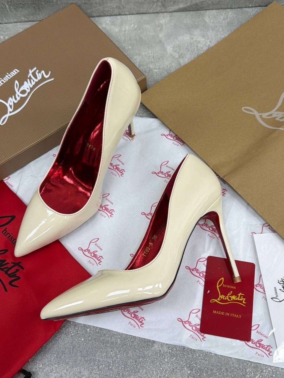 ,туфли christian louboutin,christian louboutin женские туфли на высоком,кристиан лабутен туфли,туфли louboutin
