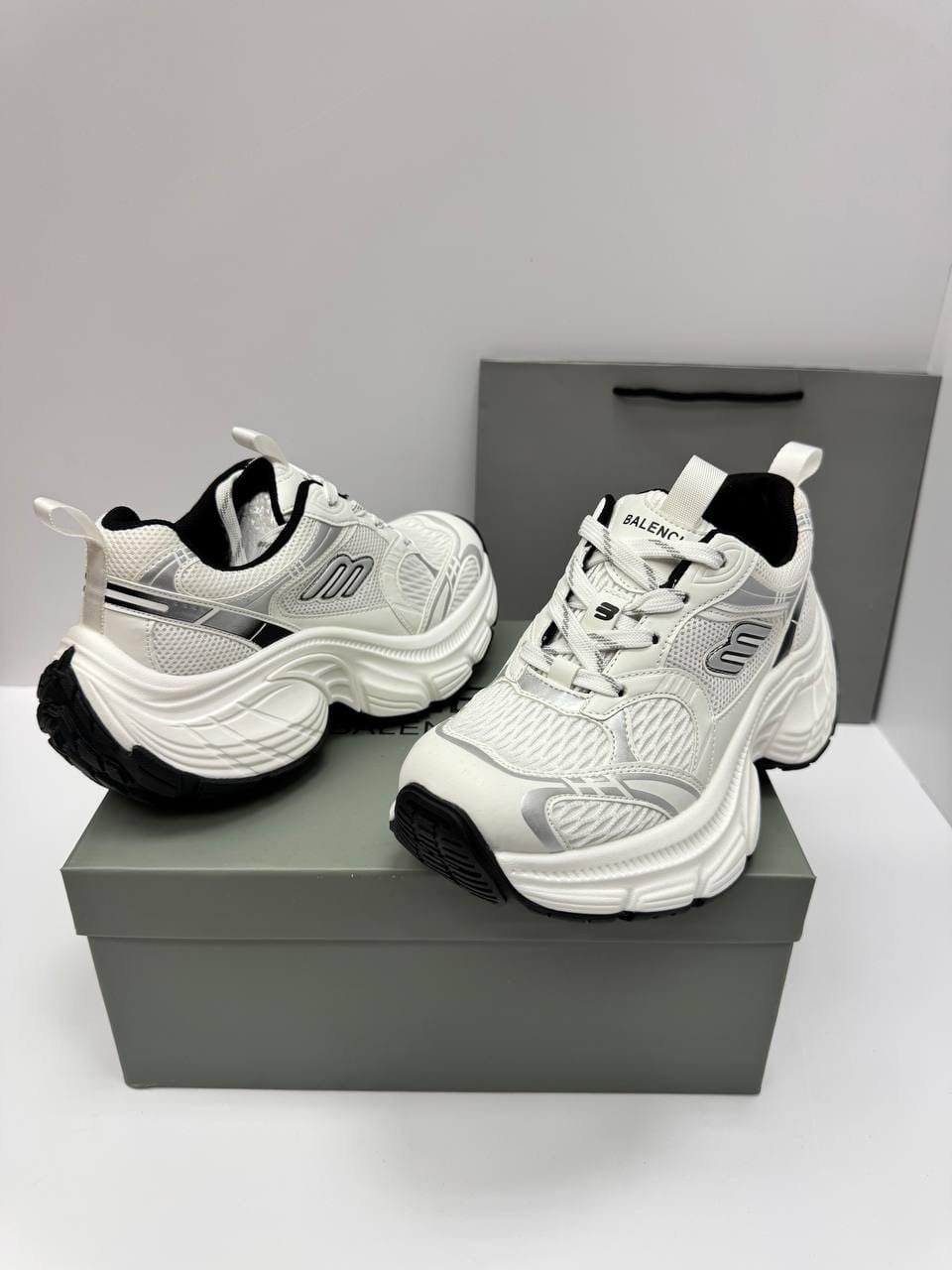 кроссовки женские balenciaga,кроссовки balenciaga,,кроссовки женские,повседневная спортивная  balenciaga
