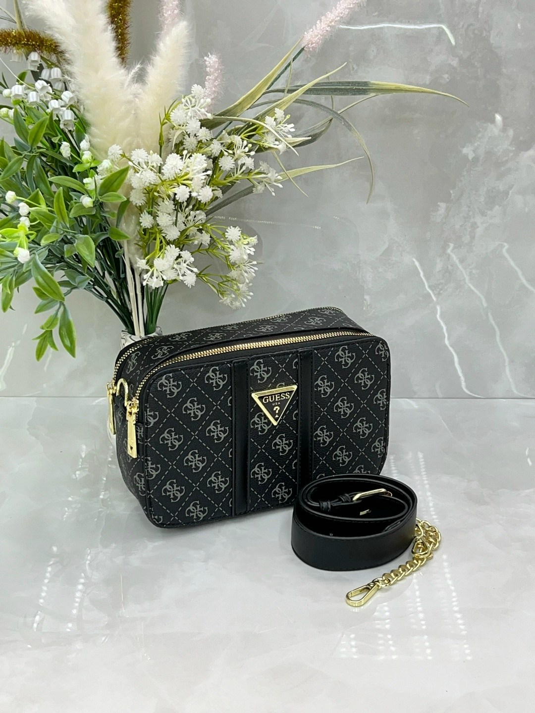 женская сумка guess,сумка на плечо кросс-боди guess,сумка guess,женская сумка через плечо guess,сумка кросс боди guess