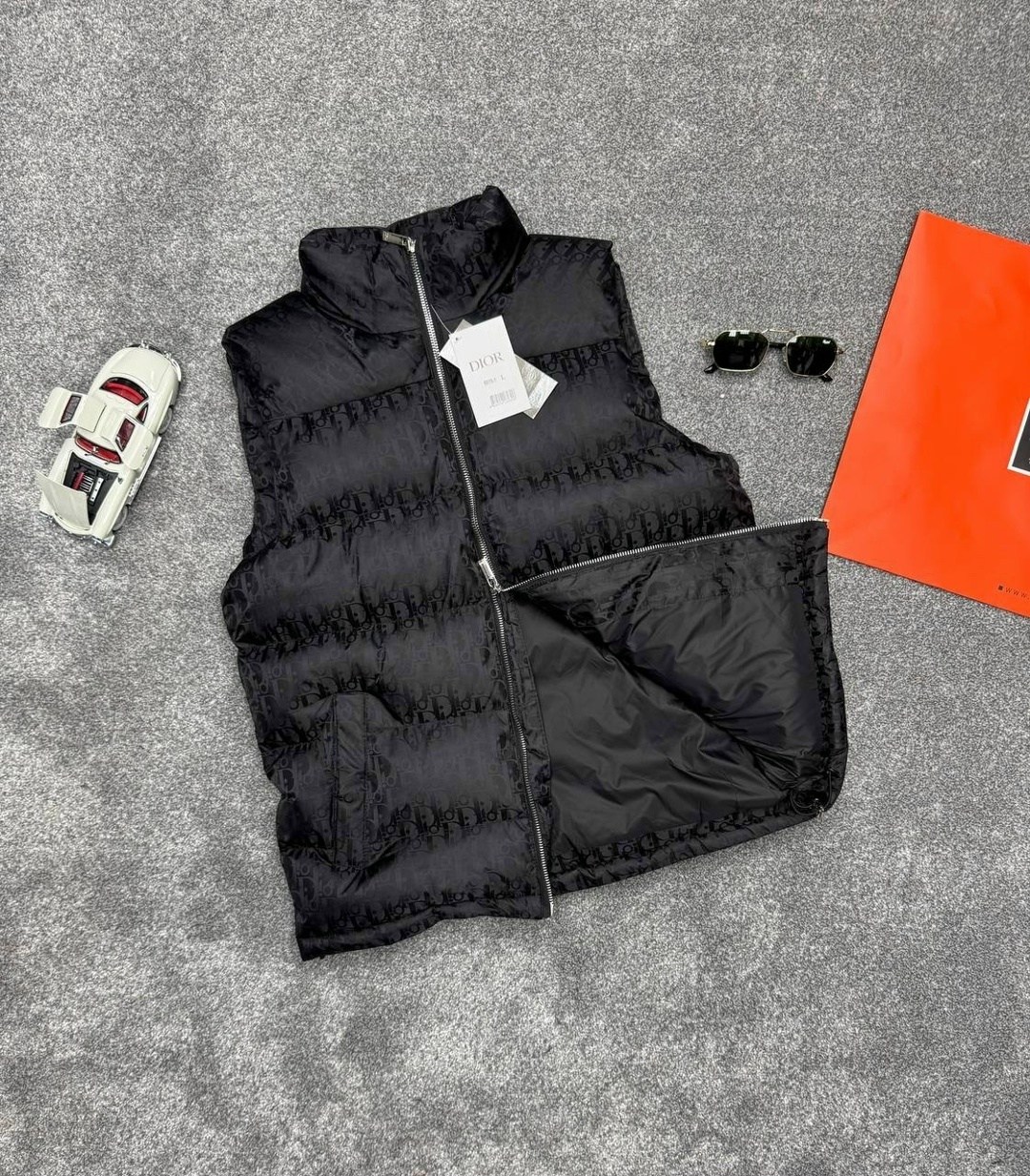 жилетка мужская,жилетка армани мужская,жилеты,жилетка,жилетка moncler
