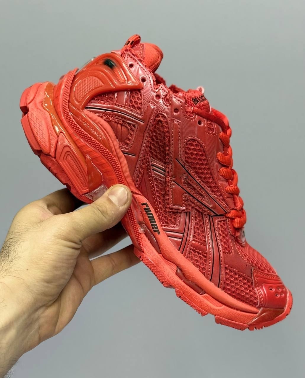 кроссовки balenciaga runner sneaker red,кроссовки balenciaga,кроссовки runner со вставками balenciaga красный,кроссовки balenciaga track 2 sneaker clear sole-red,кроссовки для бега balenciaga красный