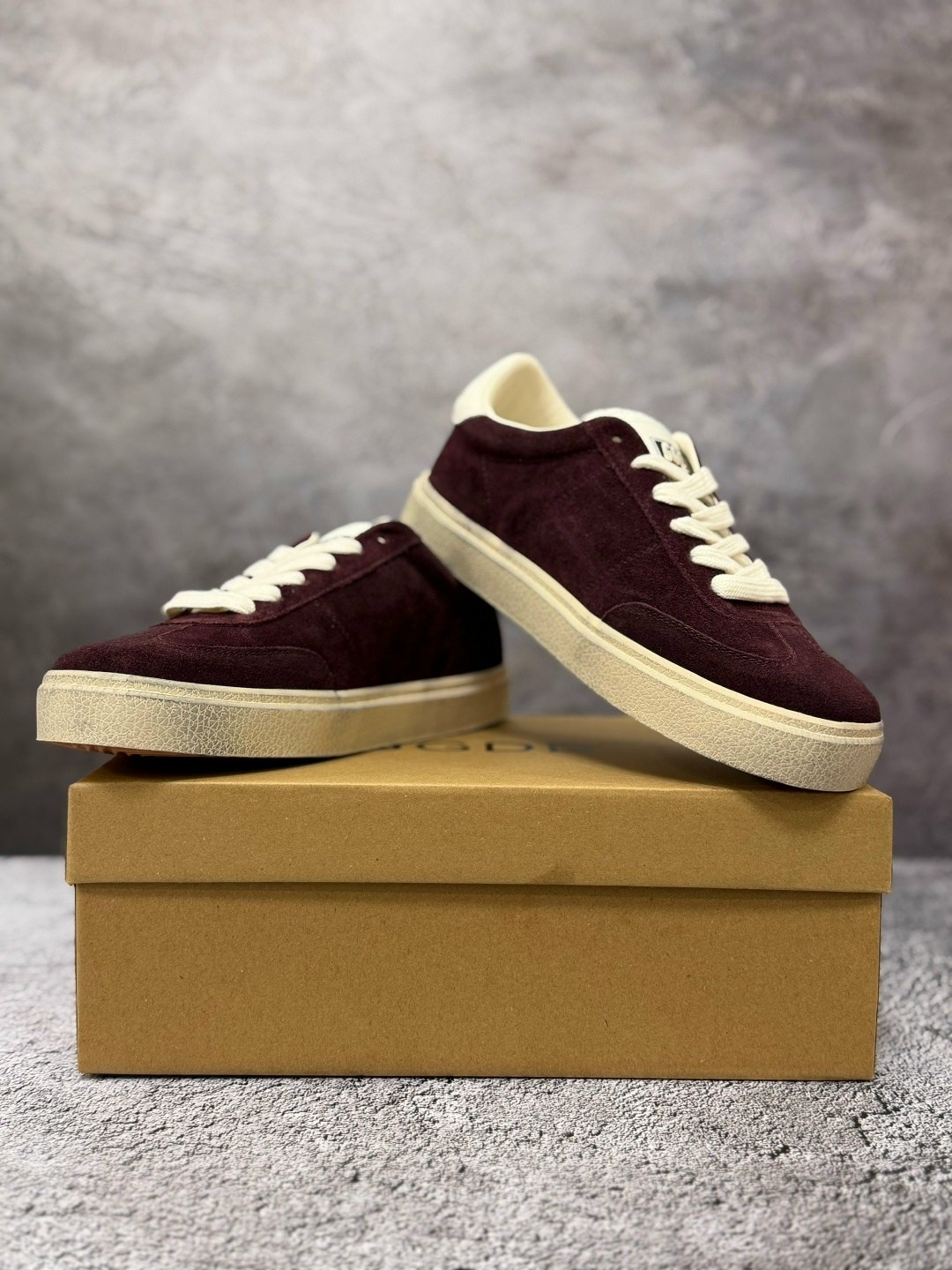 ,замшевые кроссовки,обуви,adidas originals continental 80,бордовые кеды