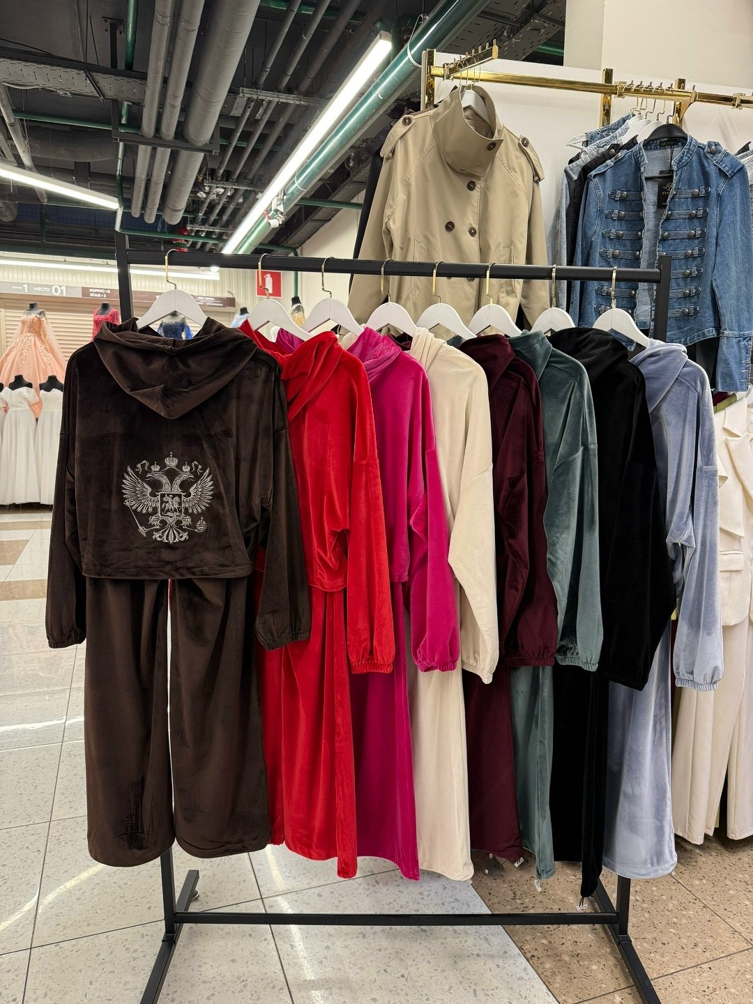 велюровый костюм,велюровый спортивная костюм,бархатный спортивный костюм,велюровый костюм женский,велюровый костюм с принтом alisiaberry