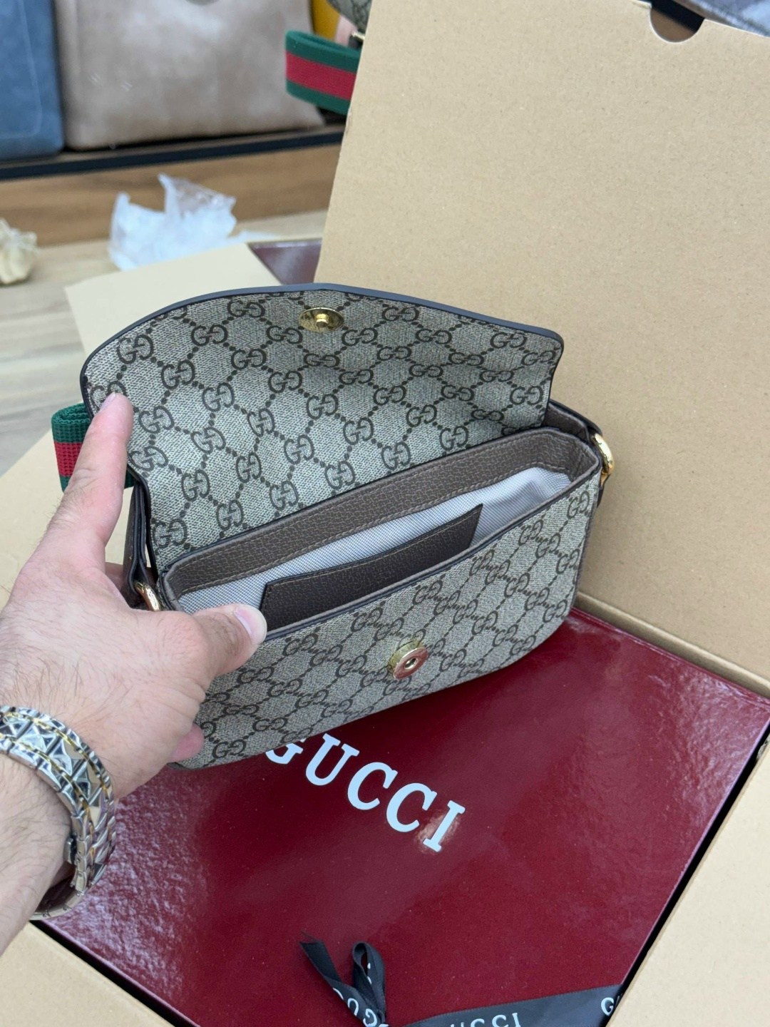 сумка gucci,gucci сумка на плечо,женская сумка-кошелек через плечо gucci,сумка гуччи,сумка гуччи оригинал