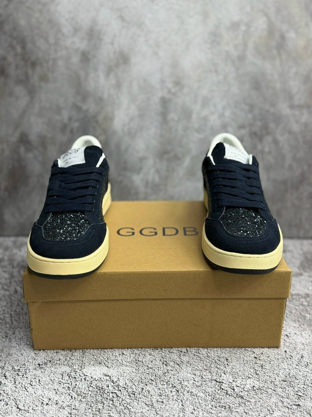 ,кроссовки golden goose, женская,кроссовки филипп плейн мужские,замшевые кеды