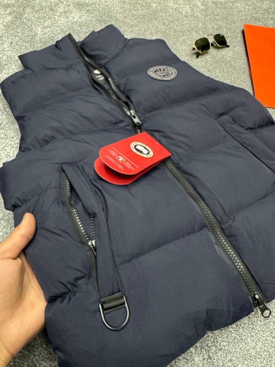 жилетка moncler,жилетки,жилет мужской,жилеты,жилетка canada goose