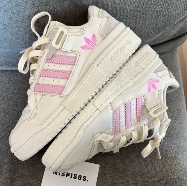 женские кроссовки adidas,кроссовки adidas,,adidas nmd r1 женские,женские кроссовки