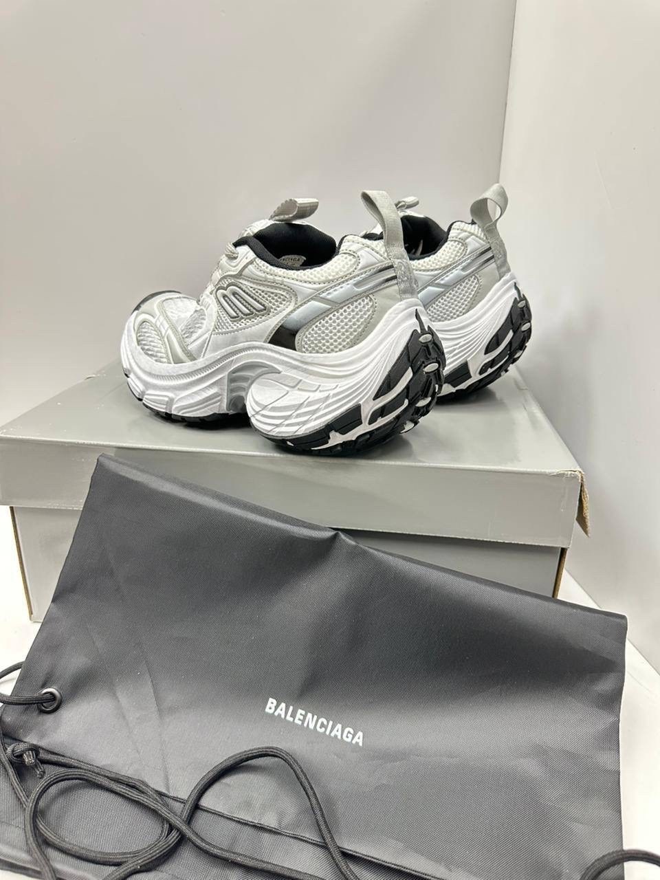 кроссовки женские balenciaga,кроссовки balenciaga,кроссовки balenciaga 10xl,кроссовки sneaker tess 12 balenciaga,кроссовки balenciaga 10xl sneaker in white black gris