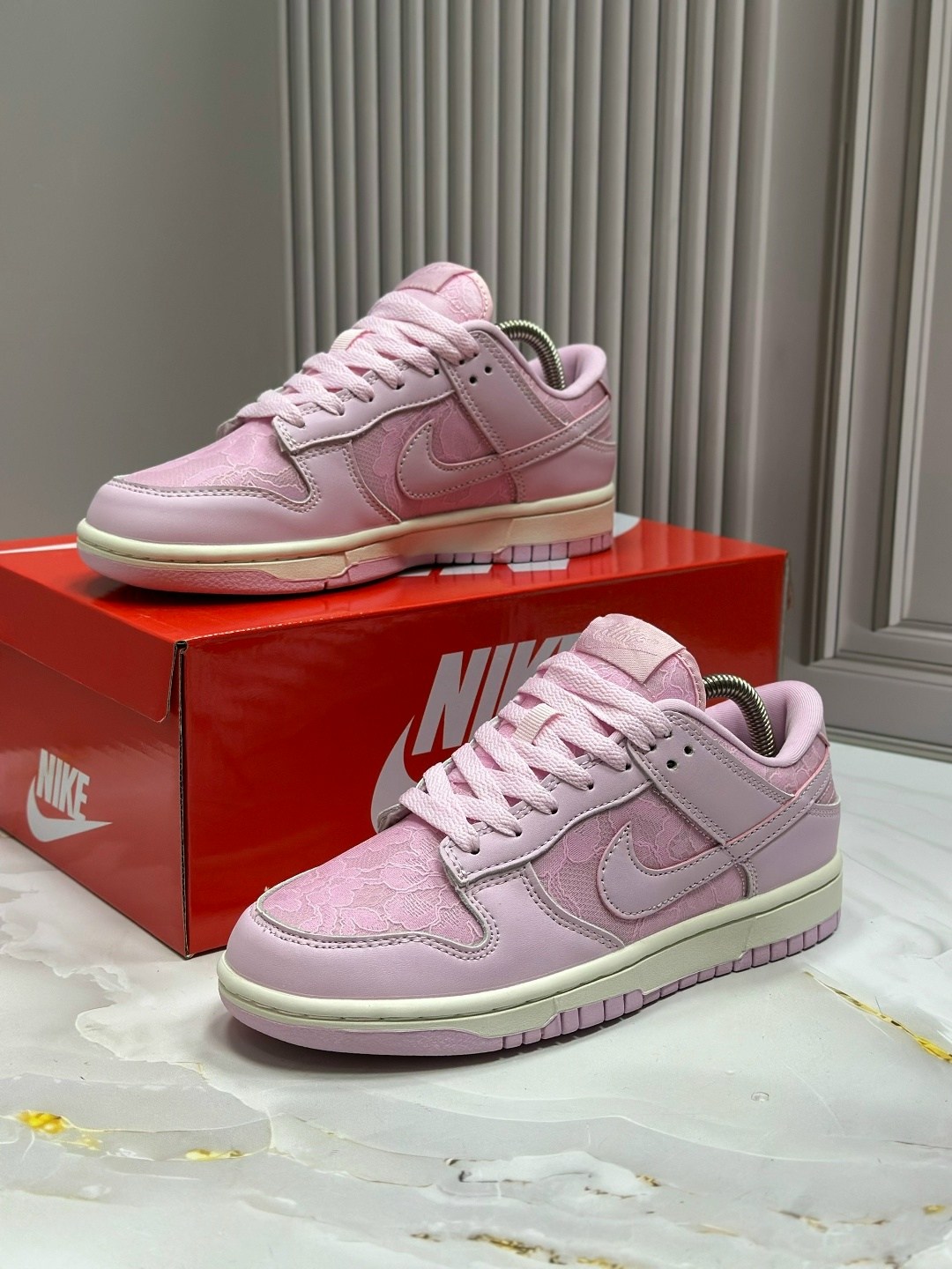женские кроссовки nike dunk low,nike розовые кроссовки dunk для женщин,nike dunk low lx pink foam (w),кроссовки nike dunk low hj5870-600 розовые,женские повседневные кроссовки nike dunk low