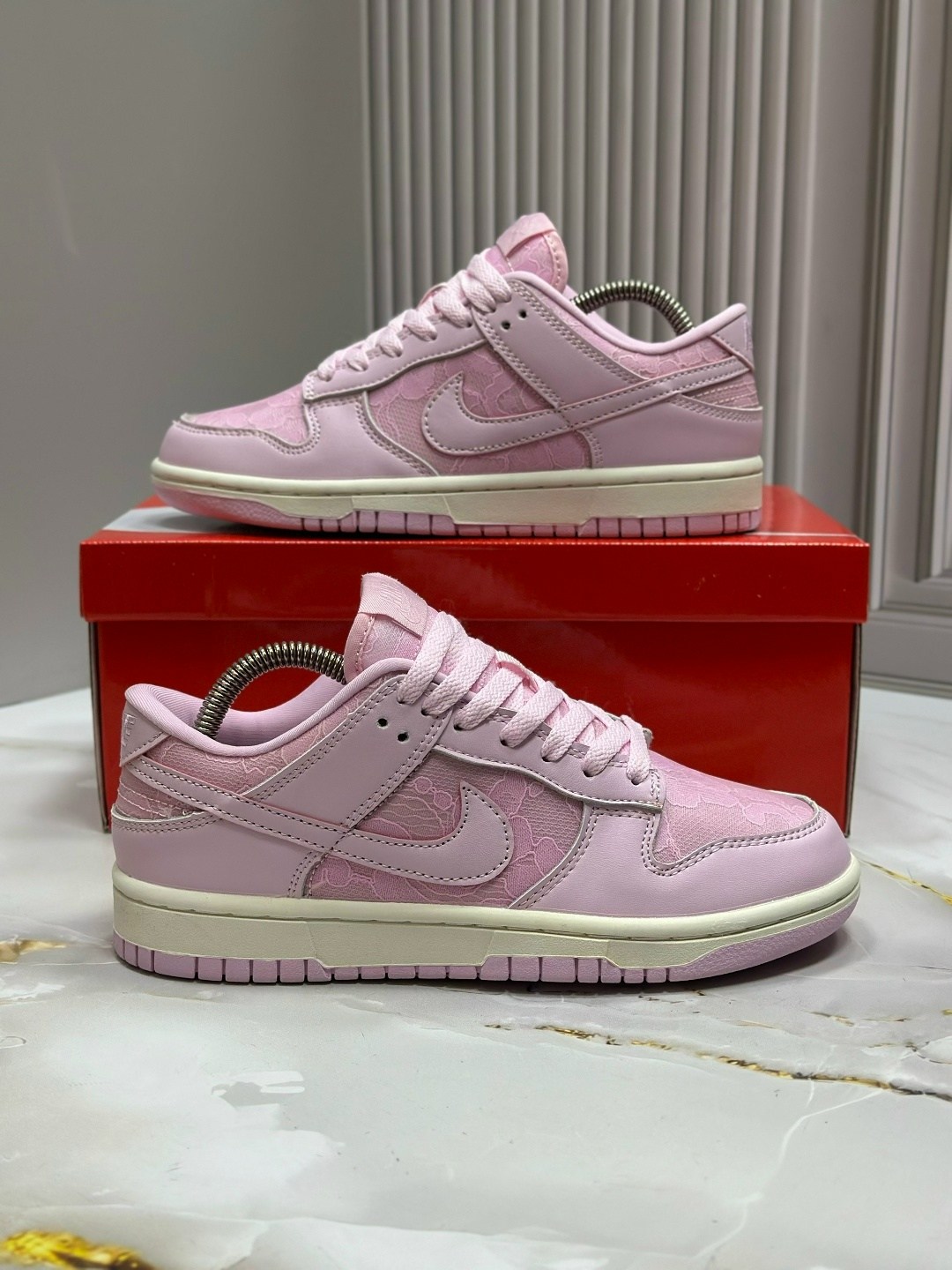 женские кроссовки nike dunk low,nike розовые кроссовки dunk для женщин,nike dunk low lx pink foam (w),кроссовки nike dunk low hj5870-600 розовые,женские повседневные кроссовки nike dunk low