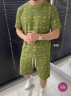Костюм
