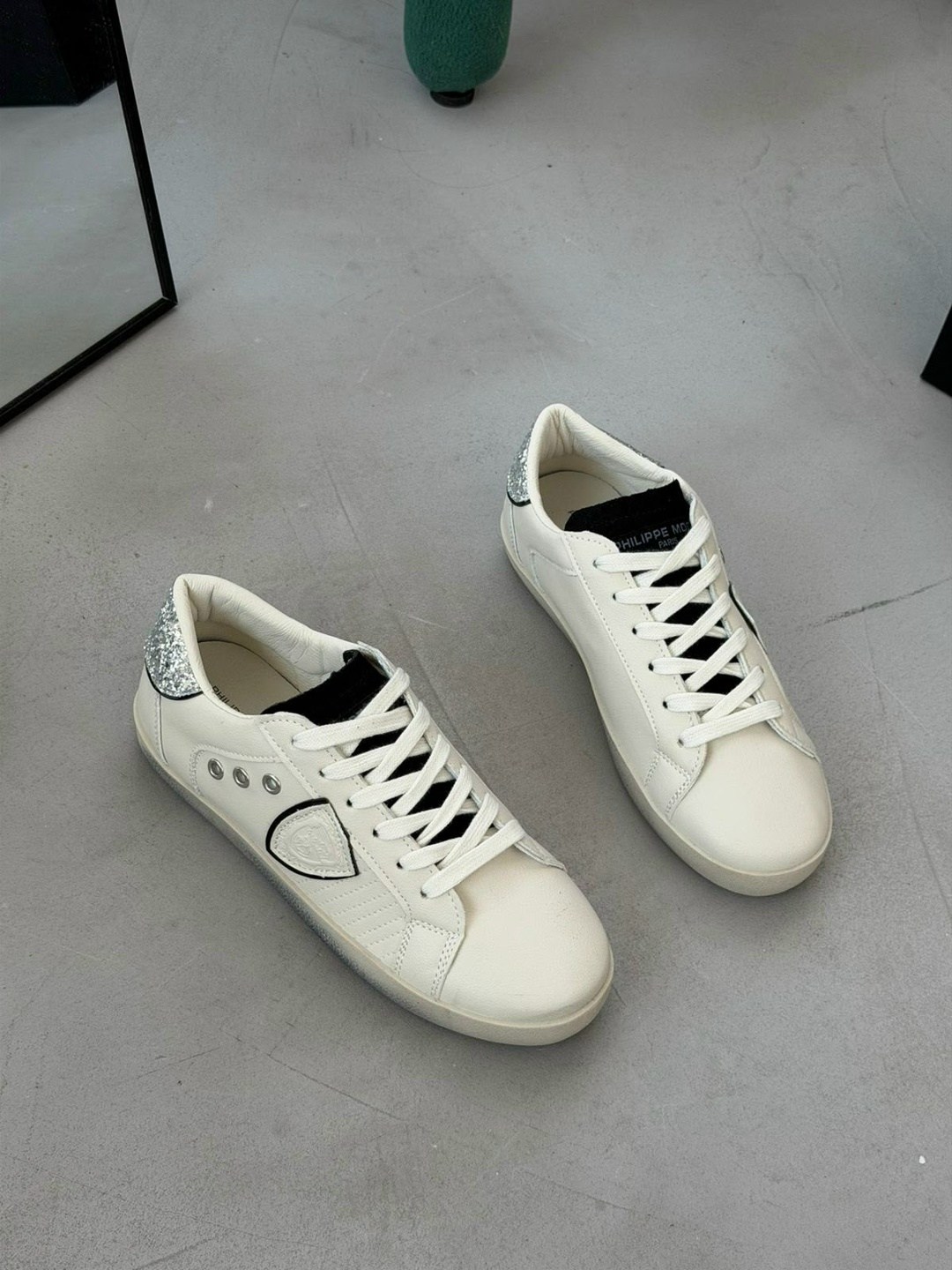 ,кеды philippe model,спортивная ,кроссовки модные,кроссовки кеды
