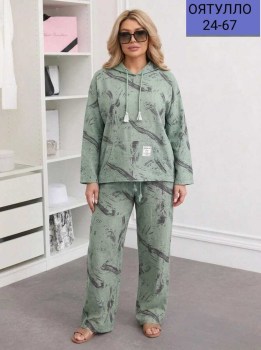 Костюм