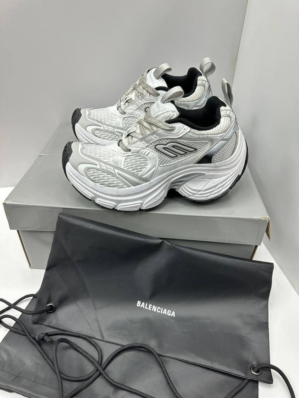 кроссовки женские balenciaga,кроссовки balenciaga,кроссовки balenciaga 10xl,кроссовки sneaker tess 12 balenciaga,кроссовки balenciaga 10xl sneaker in white black gris