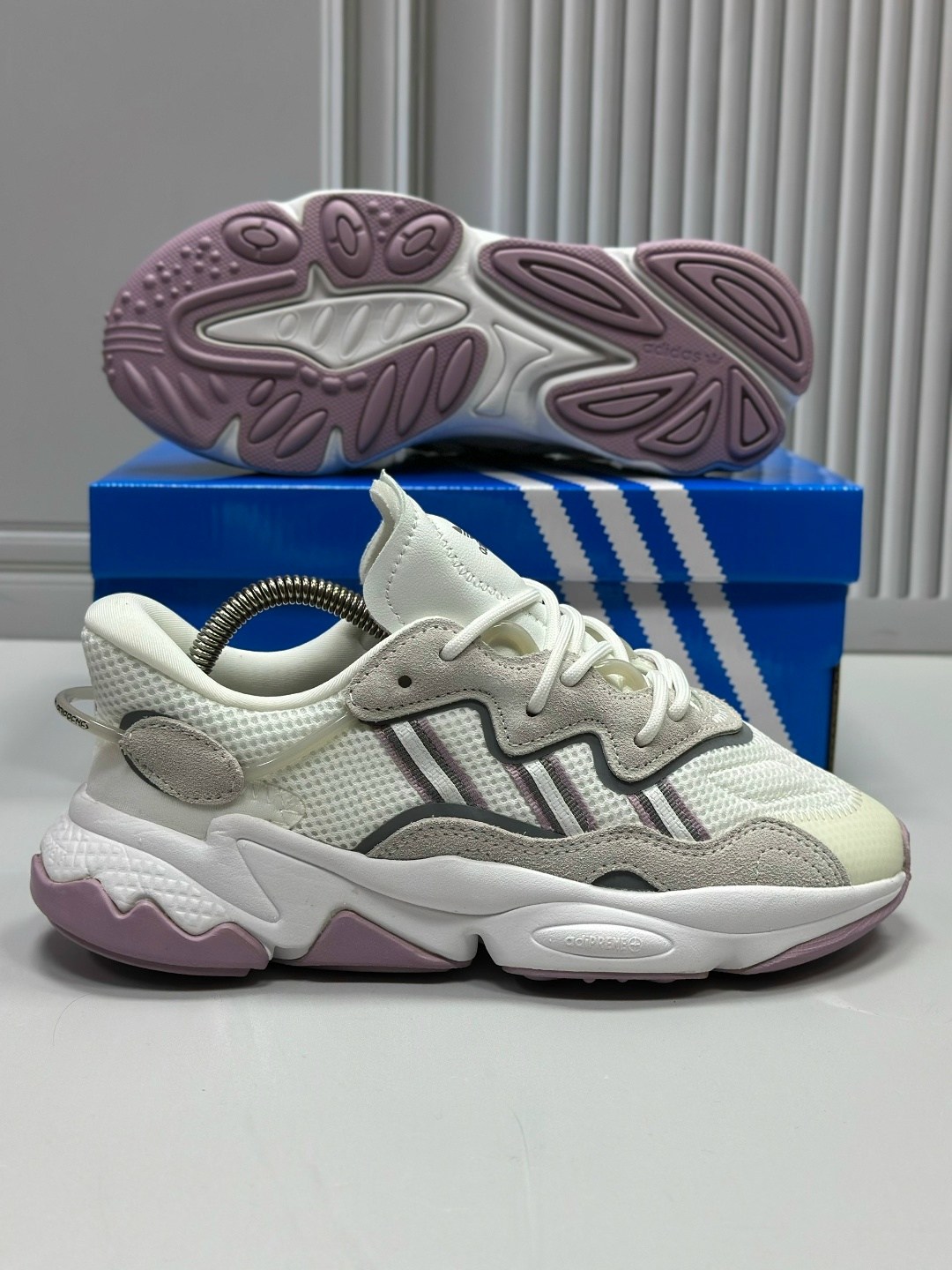 женские кроссовки adidas ozweego,освиго адидас кроссовки женские,кроссовки adidas ozweego,кроссовки adidas,adidas originals ozweego