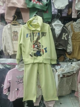 Костюм