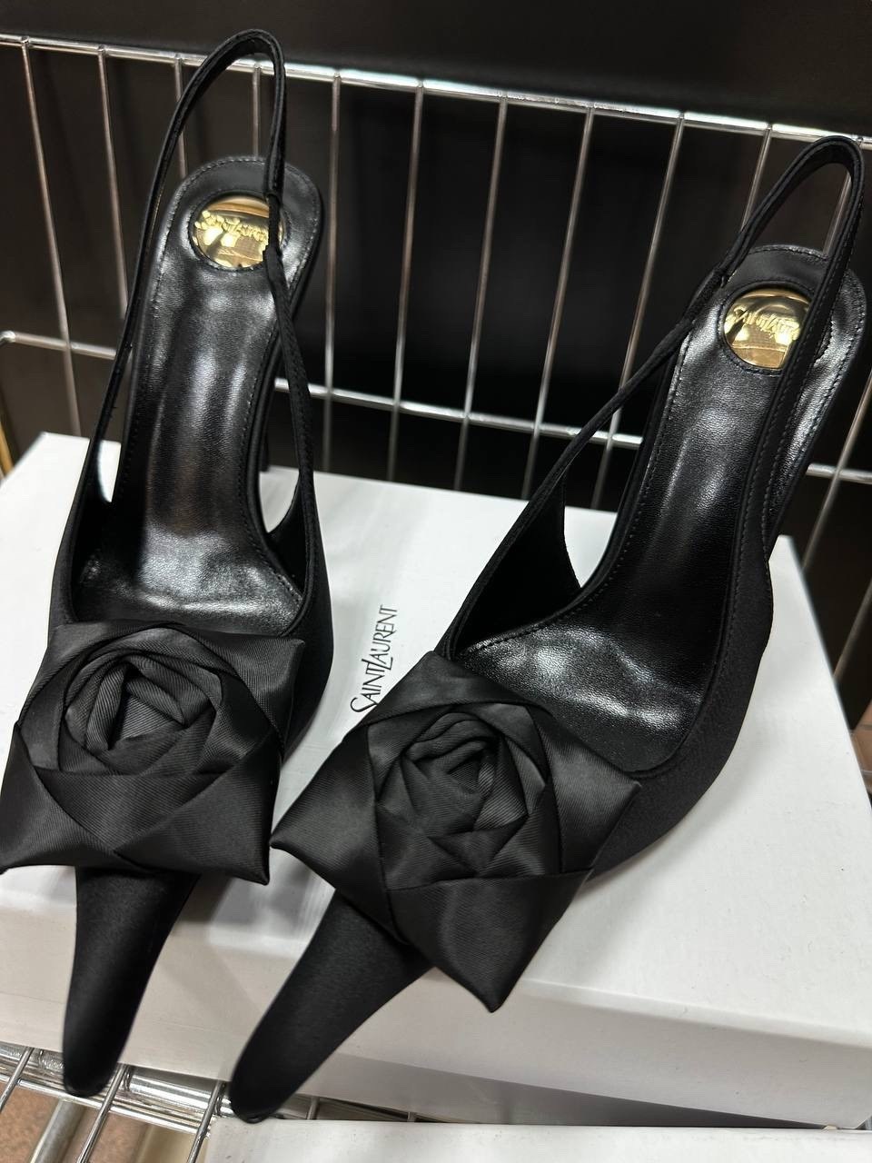 saint laurent туфли,yves saint laurent туфли,женские туфли лодочки,модные босоножки,