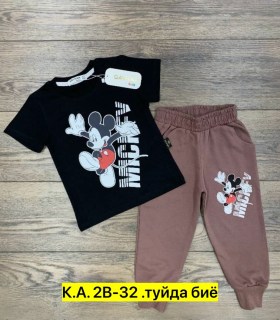 Костюм