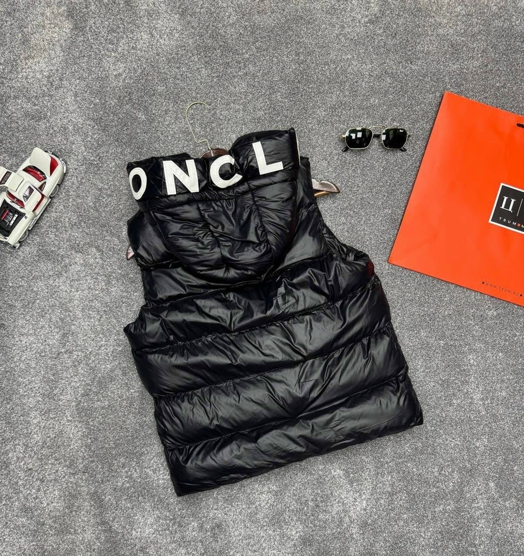 жилетка moncler,жилет moncler,жилетка монклер оригинал,монклер жилетка,жилет монклер мужской
