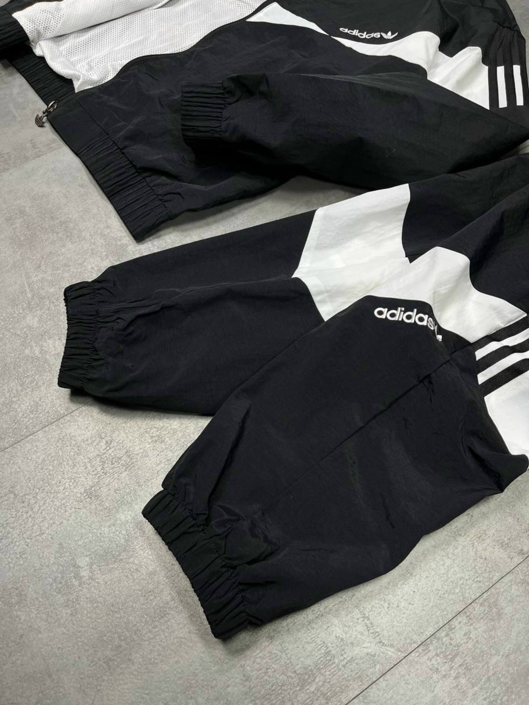 спортивный костюм мужской adidas,спортивный костюм adidas,спортивный костюм мужской adidas весенний,спортивный костюм adidas originals,спортивные костюмы адидас материал плащевка