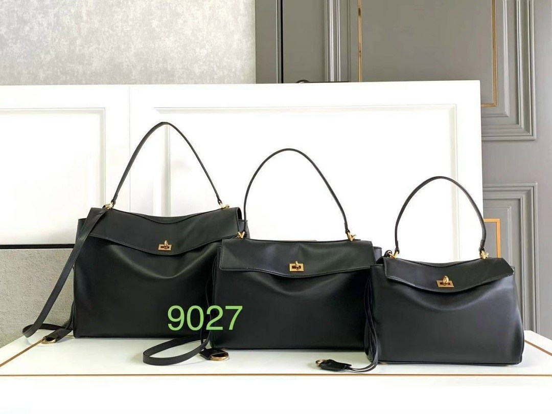 сумка balenciaga,сумка женская balenciaga,сумка в образе balenciaga rodeo кожа 35/25/10см,сумка balenciaga rodeo натуральная кожа 29/20 см,стильная кожаная сумка женская