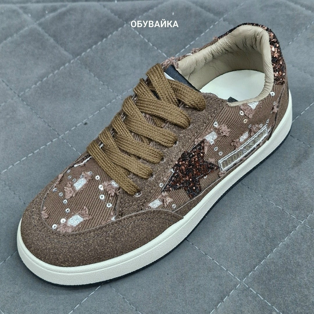 ,кроссовки golden goose с пайетками на платформе, женская,кеды golden goose,кроссовки golden goose