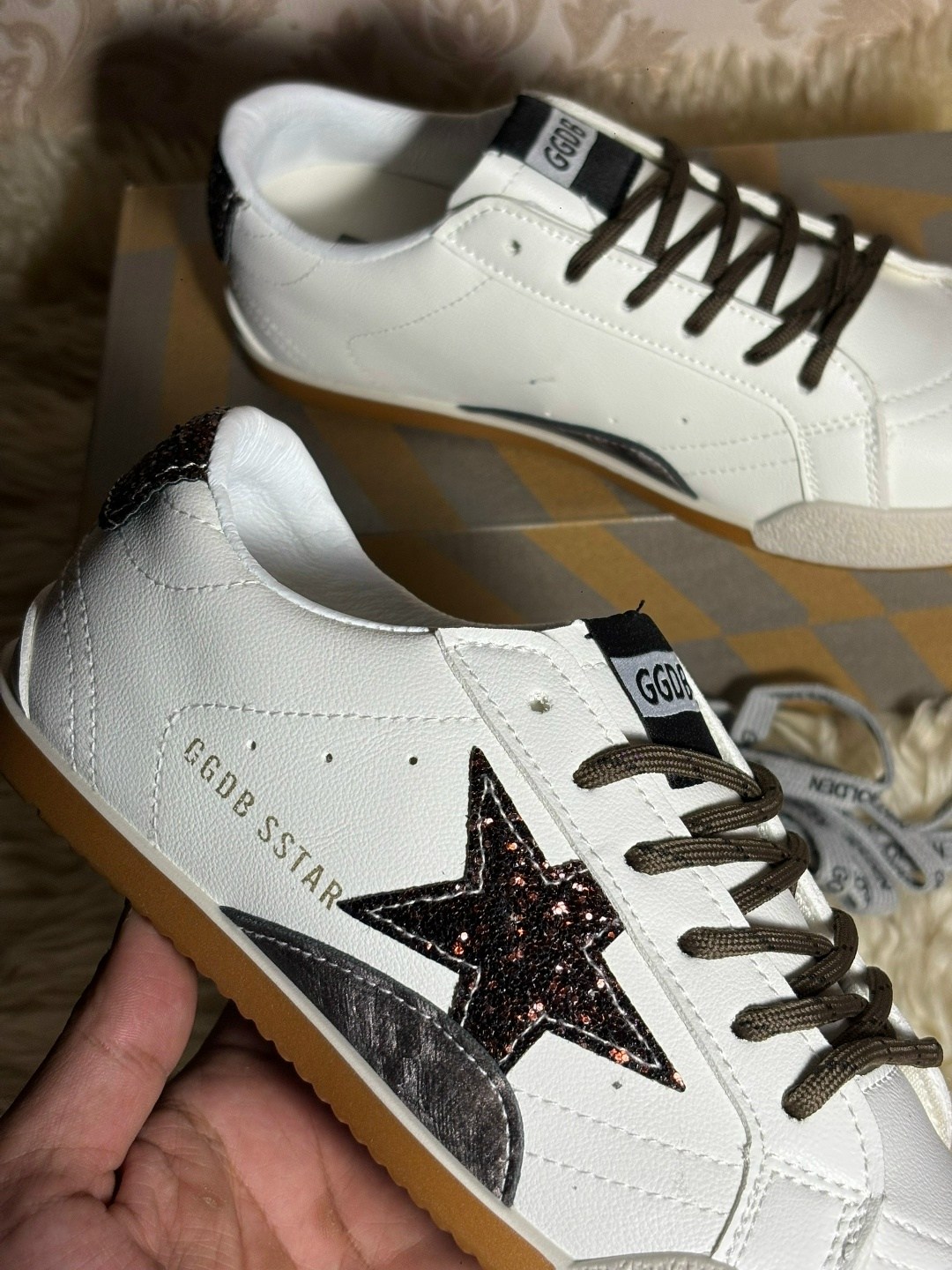 ,кеды golden goose,кроссовки golden goose,женские кожаные кроссовки golden goose super-star premium - white / black,golden goose deluxe brand кеды