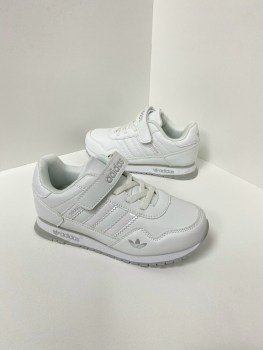 Кроссовки