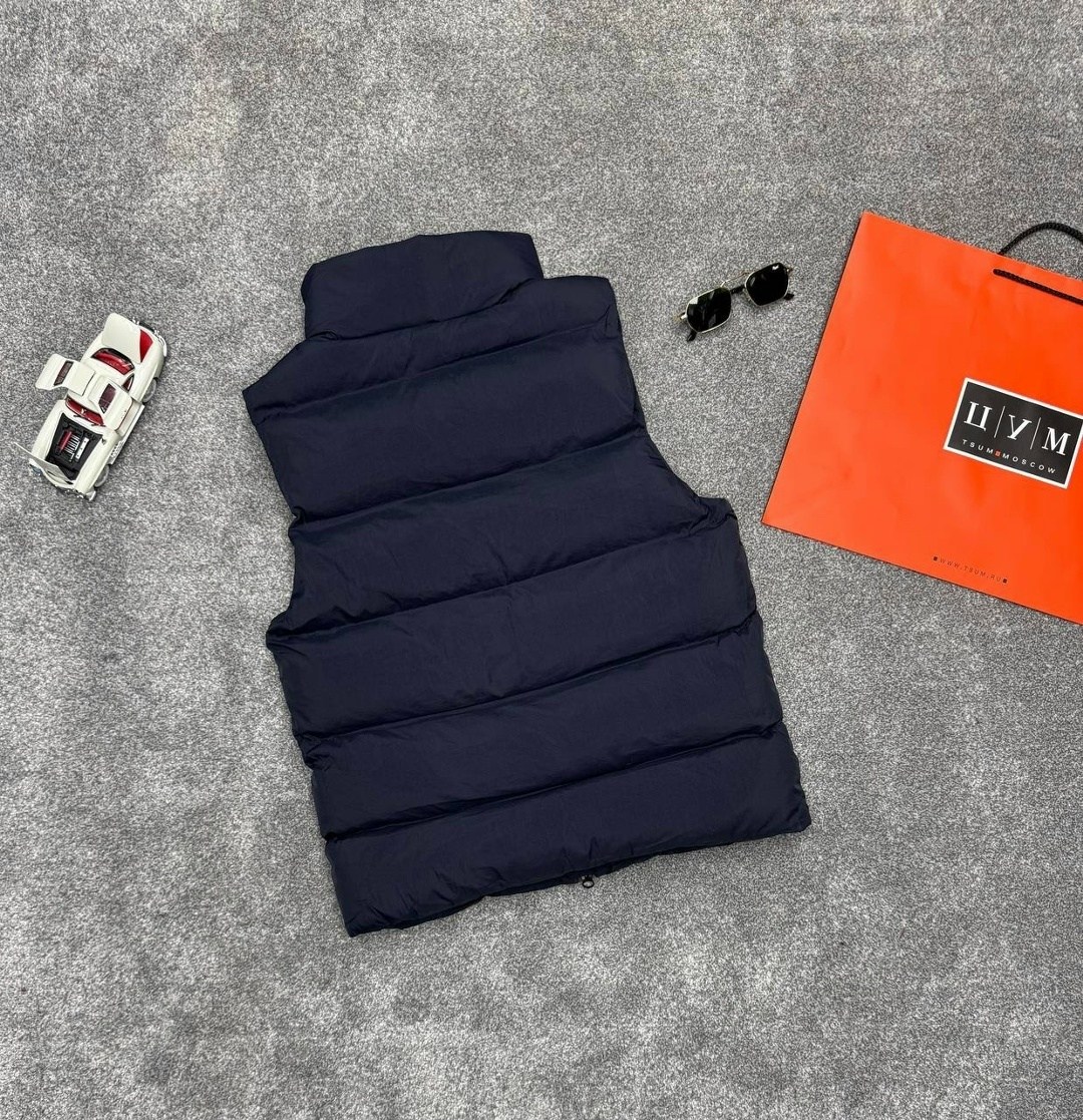 жилетка moncler,жилетки,жилет мужской,жилеты,жилетка canada goose