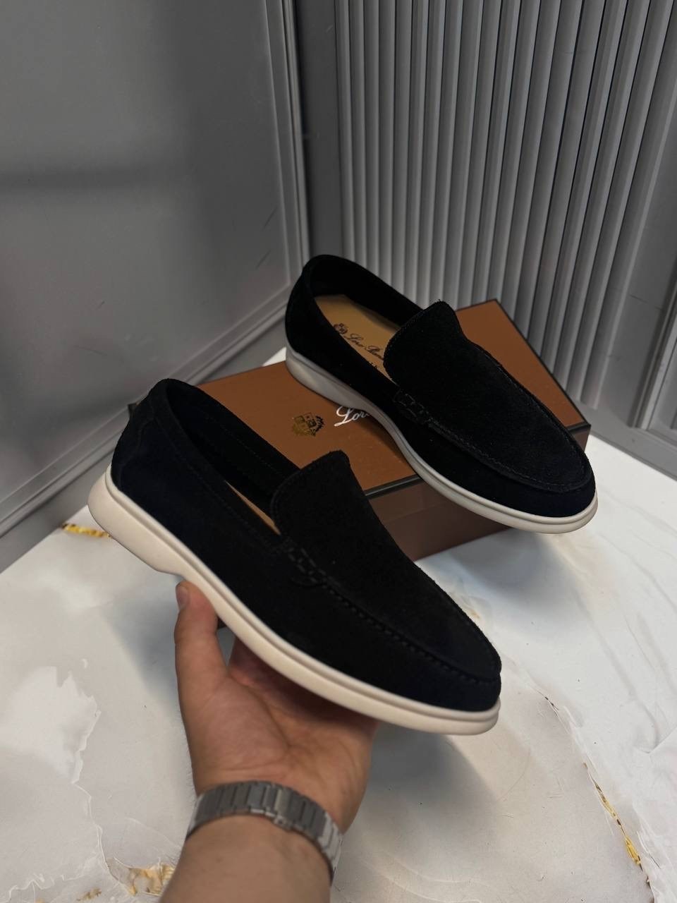 лоферы из натуральной замши loro piana,лоферы loro piana мужские,,лоферы loro piana,замшевые лоферы
