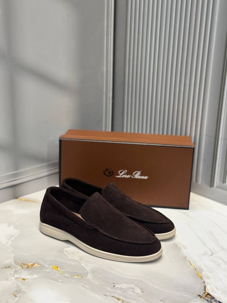 лоферы из натуральной замши loro piana,лоферы loro piana мужские,,лоферы loro piana,замшевые лоферы