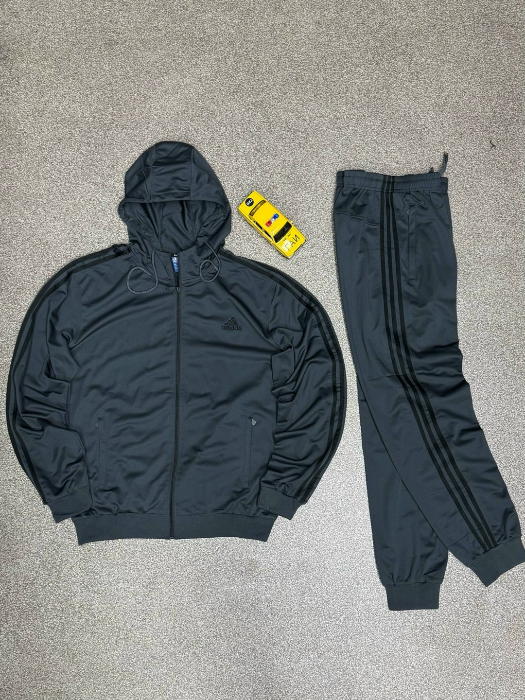 спортивный костюм adidas,мужской спортивный костюм adidas,спортивный костюм адидас россия,спортивные костюмы мужские,спортивные костюм