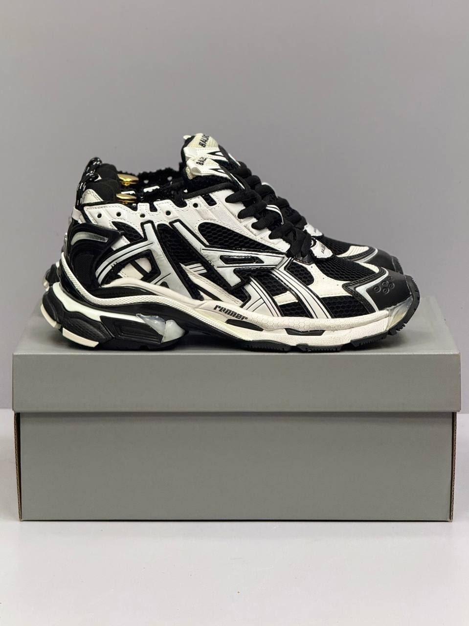 баленсиага раннер кроссовки,мужские кроссовки balenciaga runner черный белый,кроссовки balenciaga runner sneaker black white,кроссовки balenciaga runner,кроссовки balenciaga