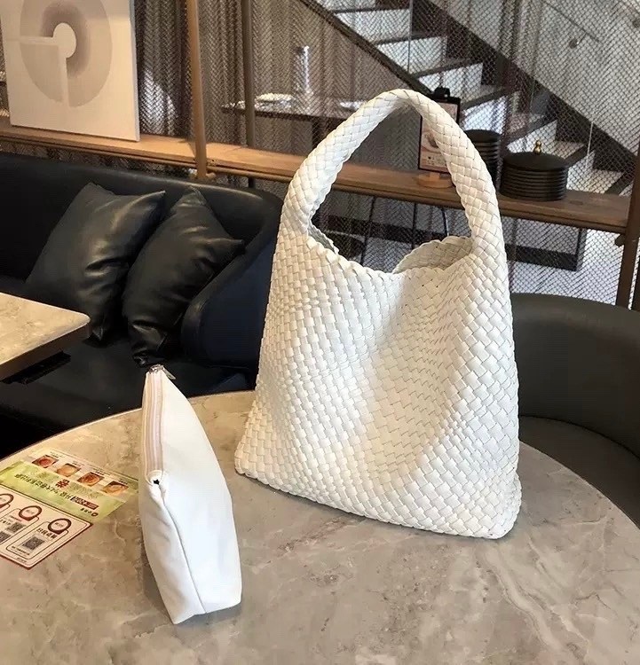 сумка плетеная,сумка плетеная хобо большая bottega veneta,сумка,сумка женская,сумка модная
