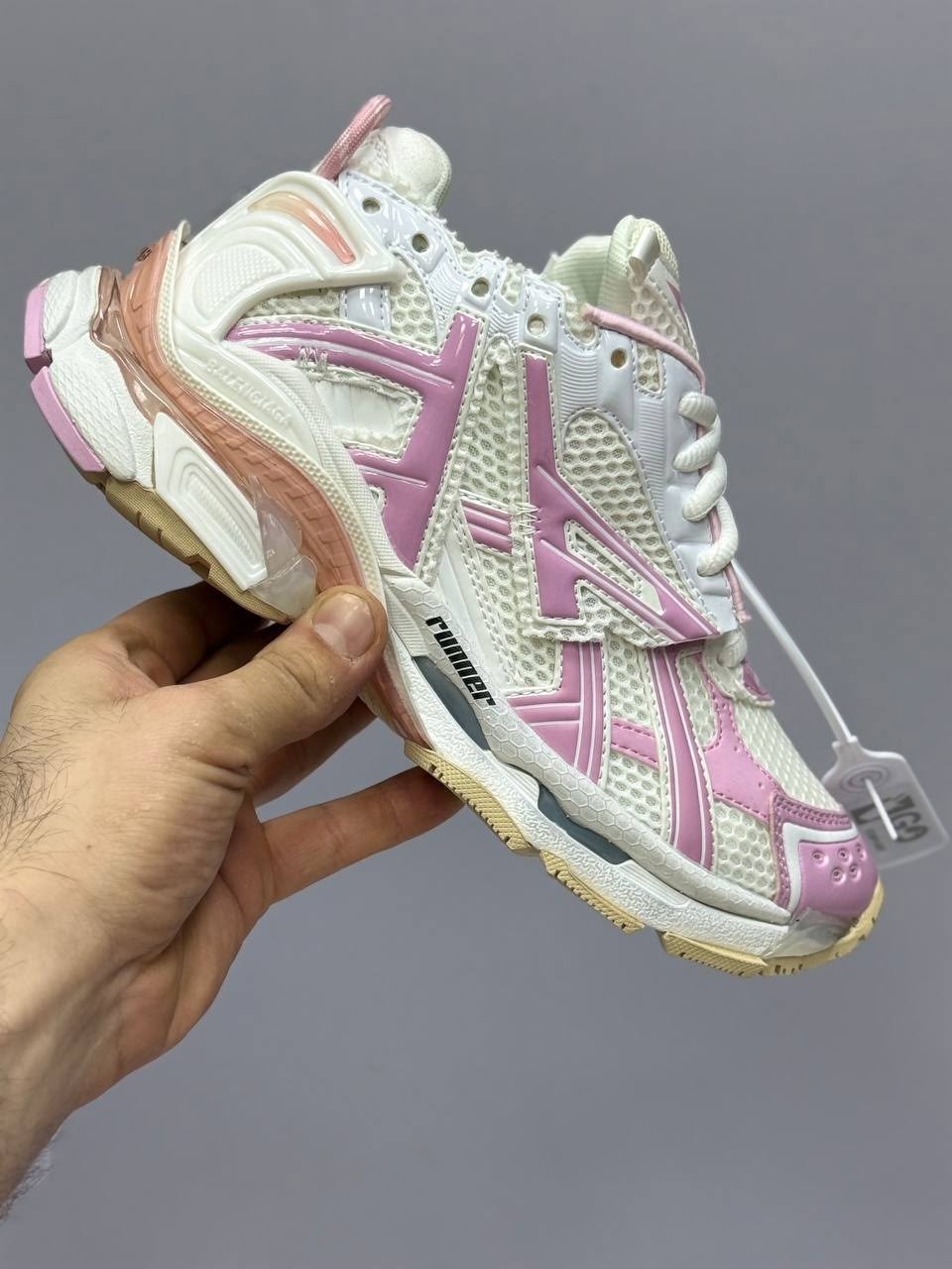 кроссовки balenciaga runner,кроссовки balenciaga,женские кроссовки balenciaga,кроссовки баленсиага runner,кроссовки balenciaga wmns runner sneaker white
