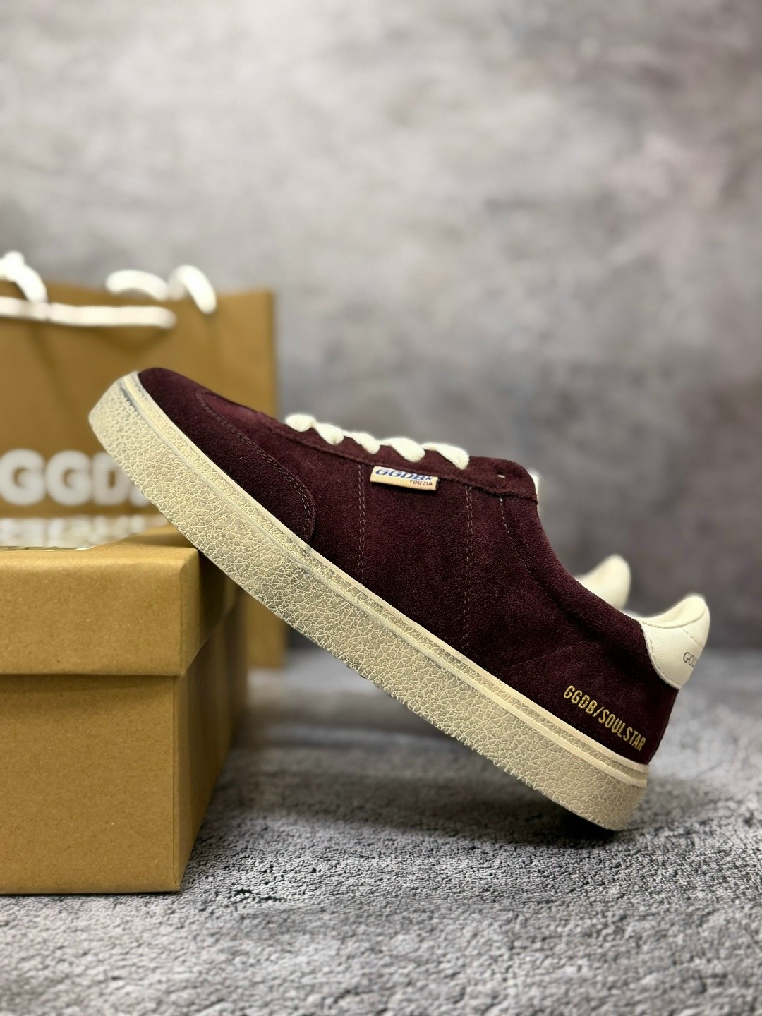 ,замшевые кроссовки,обуви,adidas originals continental 80,бордовые кеды